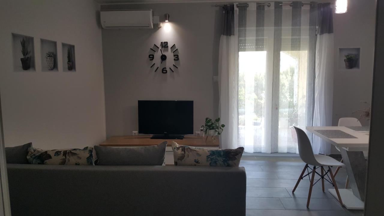 Andela Home - Krka Waterfalls Lozovac Exterior photo